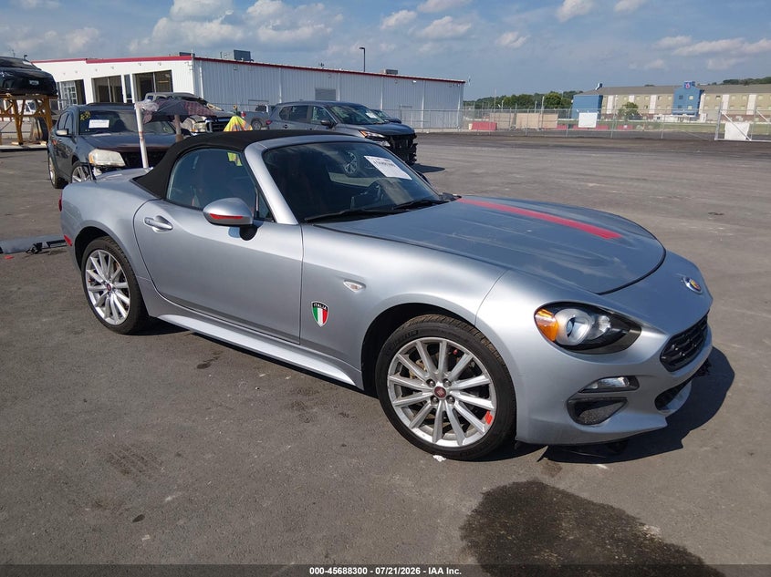 2019 Fiat 124 spider VIN JC1NFAEK4K0141903 IAAI salvage auction — LEFT FRONT, Salvage (Illinois), sold $2,200 on 2026-09-12 (photo 1)
