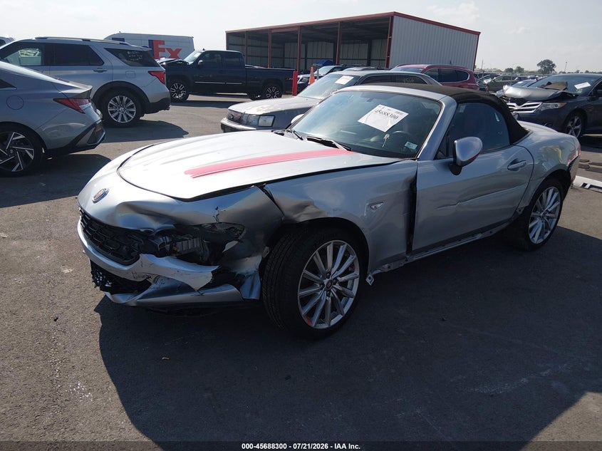 2019 Fiat 124 spider VIN JC1NFAEK4K0141903 IAAI salvage auction — LEFT FRONT, Salvage (Illinois), sold $2,200 on 2026-09-12 (photo 2)