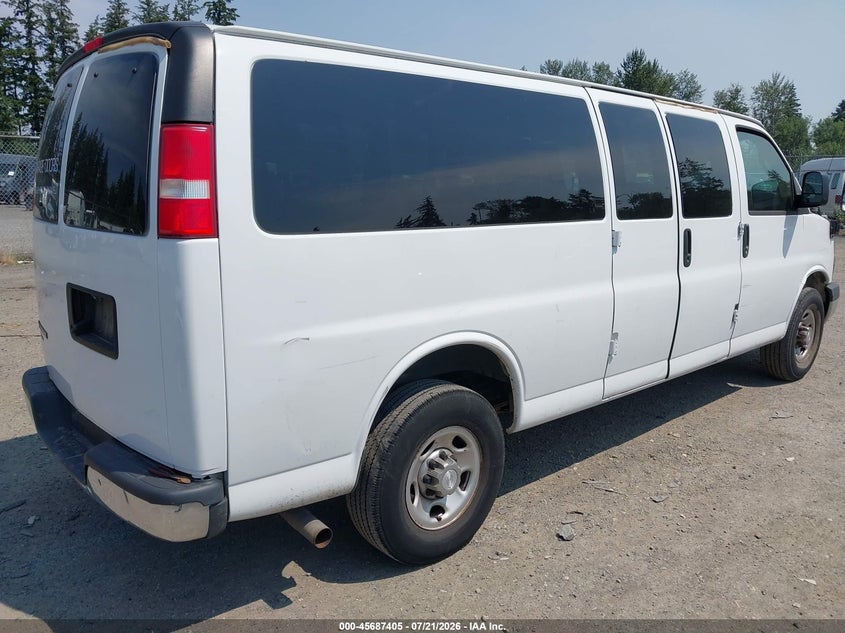 2018 Chevrolet Express 3500 VIN 1GAZGPFG1J1291421 IAAI salvage auction — NORMAL WEAR, Clear (Florida), sold $11,300 on 2026-09-02 (photo 4)