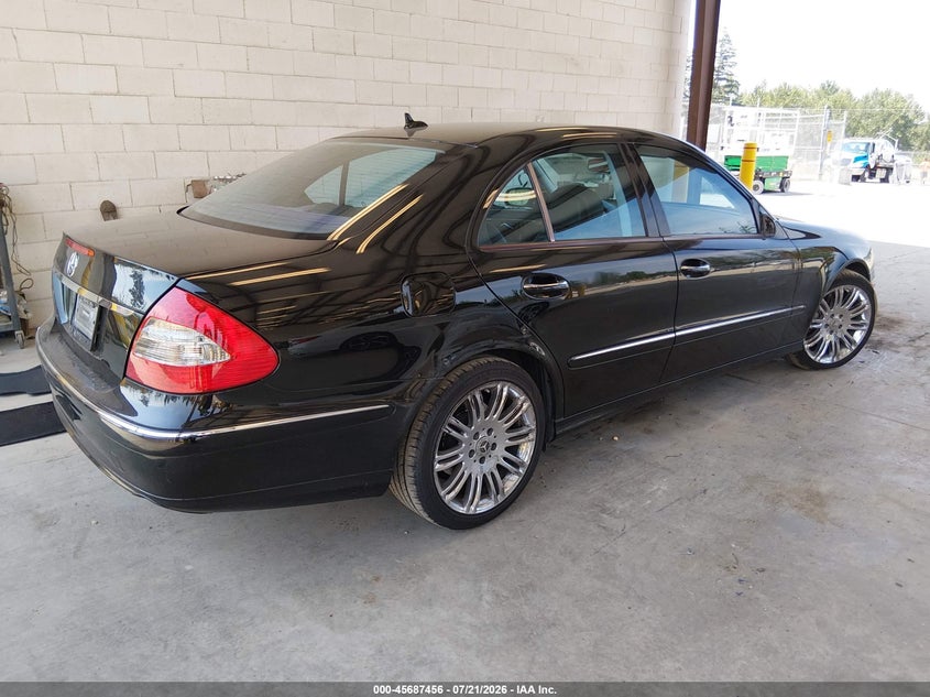 2008 Mercedes-benz E-class VIN WDBUF56X28B294100 IAAI salvage auction — RIGHT SIDE, Bill Of Sale (Washington), sold $1,150 on 2026-08-12 (photo 4)