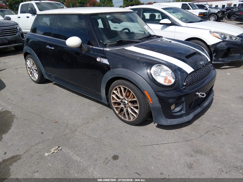 2012 Mini Cooper VIN WMWSV3C52CTY29798 IAAI salvage auction — NORMAL WEAR, Clear-Dealer Only (North Carolina), sold $475 on 2026-08-10 (photo 1)