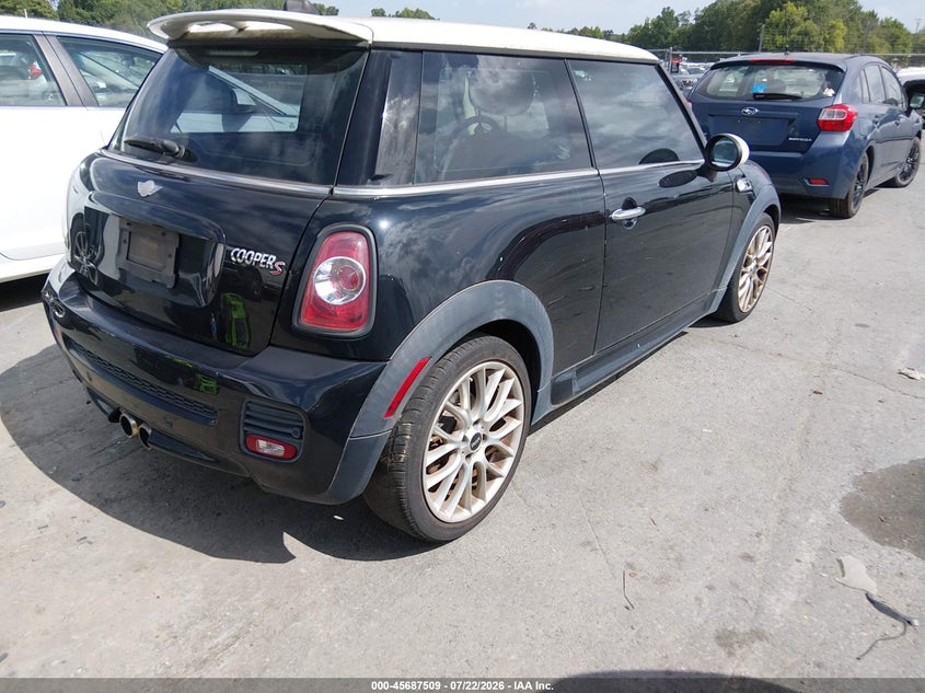 2012 Mini Cooper VIN WMWSV3C52CTY29798 IAAI salvage auction — NORMAL WEAR, Clear-Dealer Only (North Carolina), sold $475 on 2026-08-10 (photo 4)