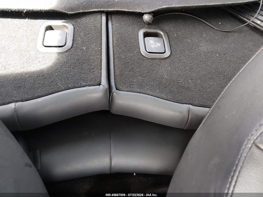 2012 Mini Cooper VIN WMWSV3C52CTY29798 IAAI salvage auction — NORMAL WEAR, Clear-Dealer Only (North Carolina), sold $475 on 2026-08-10 (photo 8)