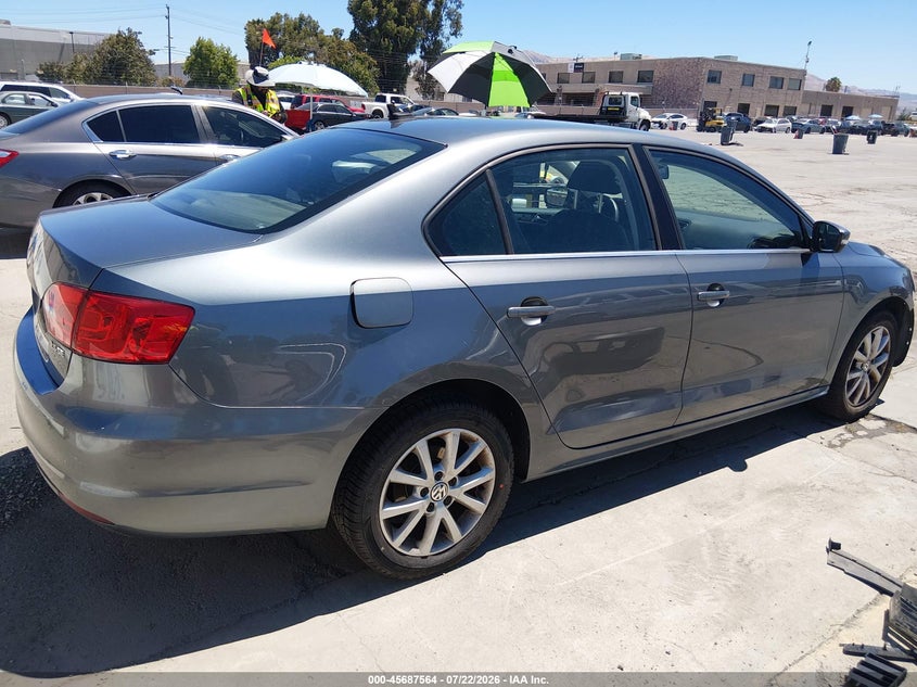 2013 Volkswagen Jetta VIN 3VWDP7AJ5DM426392 IAAI salvage auction — RIGHT FRONT, Wait Title, sold $825 on 2026-08-03 (photo 4)