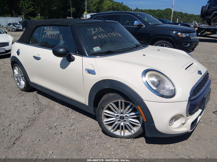 2016 Mini Convertible VIN WMWWG9C52G3A92139 IAAI salvage auction — WATER/FLOOD, Clear (Massachusetts), sold $950 on 2026-08-18 (photo 1)