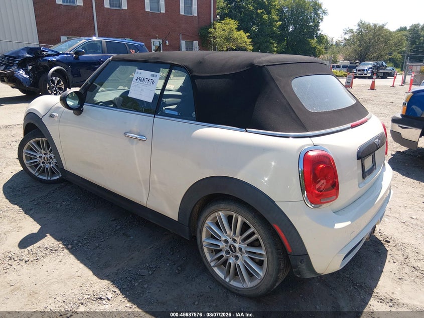 2016 Mini Convertible VIN WMWWG9C52G3A92139 IAAI salvage auction — WATER/FLOOD, Clear (Massachusetts), sold $950 on 2026-08-18 (photo 3)