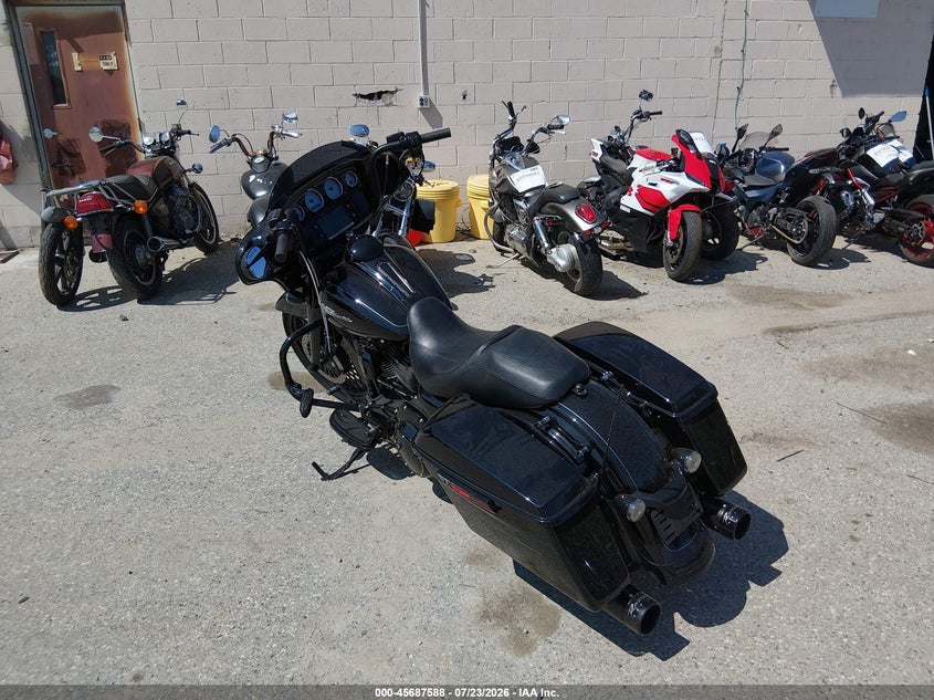 2016 Harley-davidson Street glide VIN 1HD1KRM18GB672634 IAAI salvage auction — UNKNOWN, Wait Title, sold $7,100 on 2026-09-09 (photo 3)