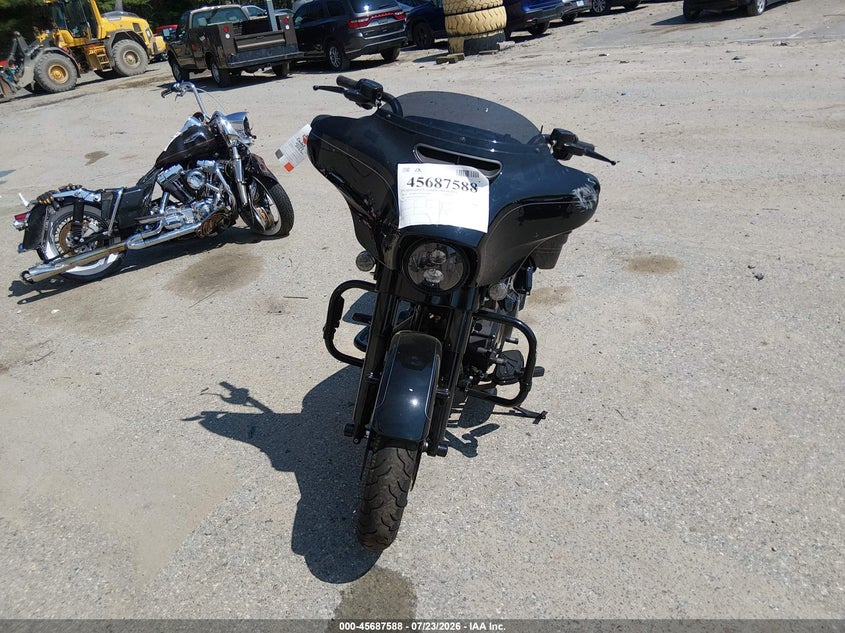 2016 Harley-davidson Street glide VIN 1HD1KRM18GB672634 IAAI salvage auction — UNKNOWN, Wait Title, sold $7,100 on 2026-09-09 (photo 5)