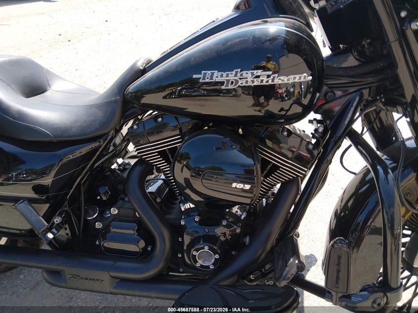 2016 Harley-davidson Street glide VIN 1HD1KRM18GB672634 IAAI salvage auction — UNKNOWN, Wait Title, sold $7,100 on 2026-09-09 (photo 8)