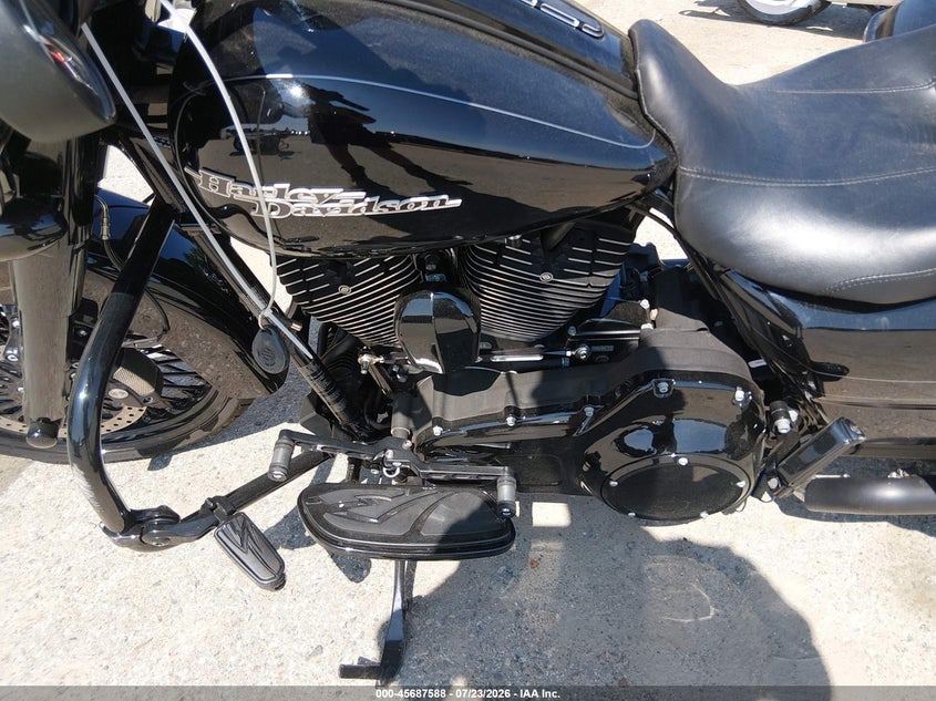 2016 Harley-davidson Street glide VIN 1HD1KRM18GB672634 IAAI salvage auction — UNKNOWN, Wait Title, sold $7,100 on 2026-09-09 (photo 9)