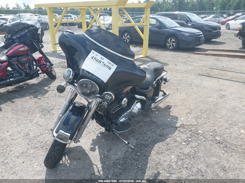 2005 Harley-davidson Flhtci VIN 1HD1FFW135Y664869 IAAI salvage auction — REAR END, Salvage (Massachusetts), sold $950 on 2026-09-19 (photo 2)