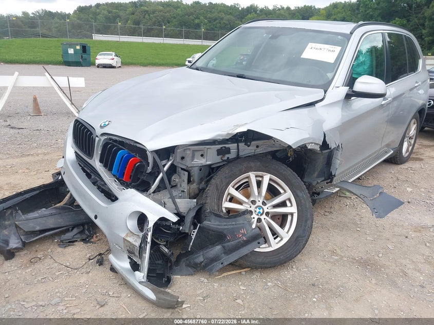 2015 BMW X5 VIN 5UXKR0C55F0K66188 IAAI salvage auction — FRONT END, Wait Title, sold $2,400 on 2026-08-21 (photo 6)