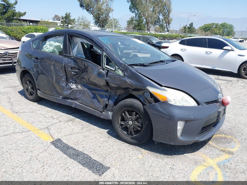2014 Toyota Prius VIN JTDKN3DU7E1770593 IAAI salvage auction — RIGHT SIDE, Non-Repairable (California), sold $25 on 2026-07-28 (photo 1)