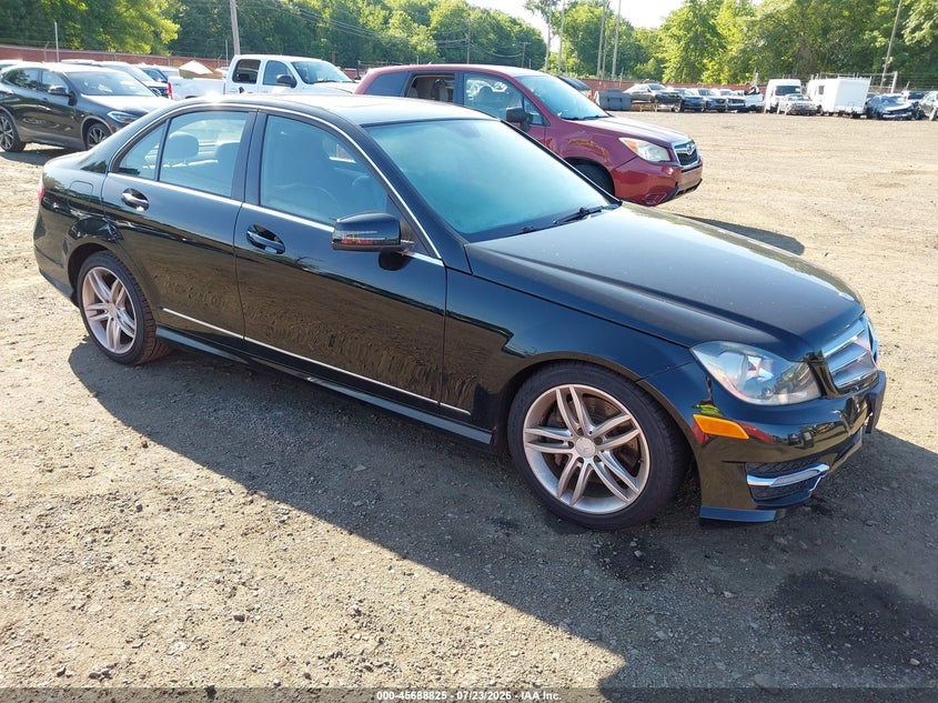 2013 Mercedes-benz C-klasse VIN WDDGF8AB0DR284393 IAAI salvage auction — WATER/FLOOD, Salvage Title, sold $1,200 on 2026-08-13 (photo 1)