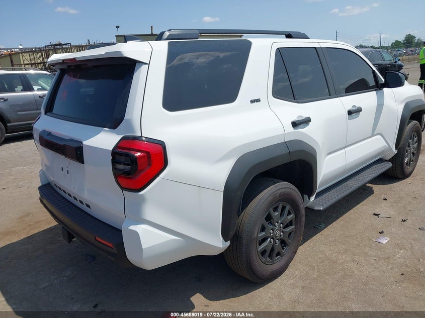 2025 Toyota 4runner VIN JTEVA5BR9S5009888 IAAI salvage auction — LEFT SIDE, Clear (Michigan), sold $25 on 2026-07-30 (photo 4)