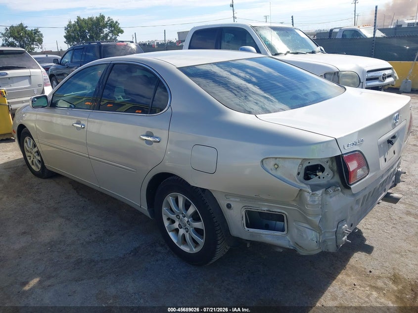 2004 Lexus ES VIN JTHBA30G840015919 IAAI salvage auction — REAR END, Salvage (California), sold $925 on 2026-07-26 (photo 3)
