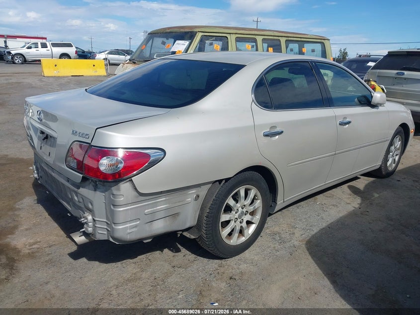 2004 Lexus ES VIN JTHBA30G840015919 IAAI salvage auction — REAR END, Salvage (California), sold $925 on 2026-07-26 (photo 4)