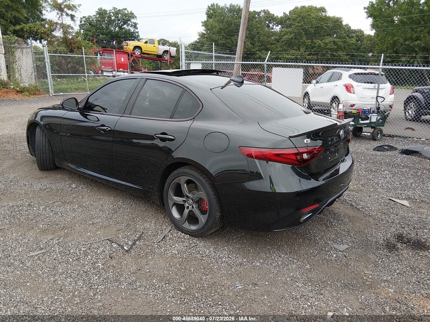 2017 Alfa romeo Giulia VIN ZARFAEENXH7537024 IAAI salvage auction — FRONT END, Salvage Title, sold $1,500 on 2026-08-20 (photo 3)