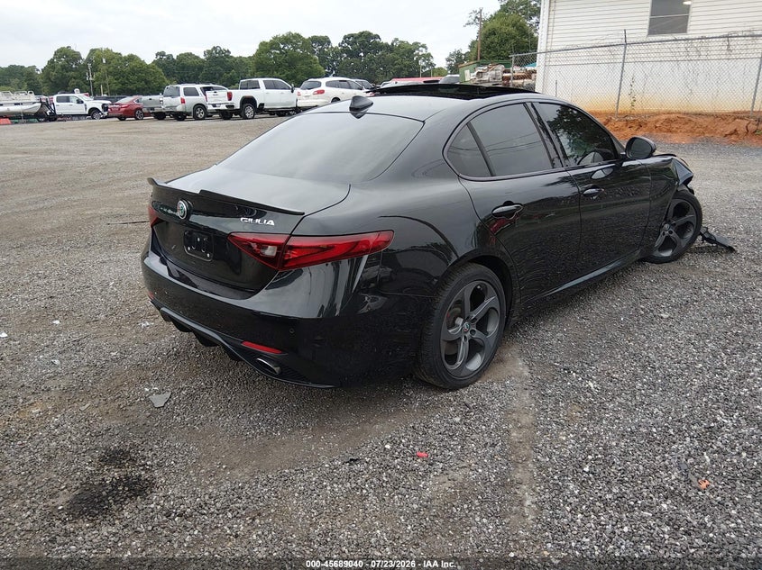 2017 Alfa romeo Giulia VIN ZARFAEENXH7537024 IAAI salvage auction — FRONT END, Salvage Title, sold $1,500 on 2026-08-20 (photo 4)