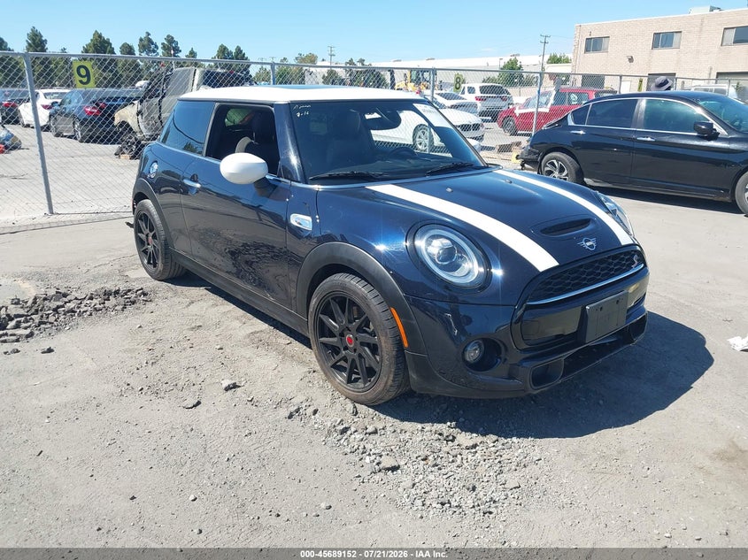 2020 Mini Hard top VIN WMWXR5C00L2M61542 IAAI salvage auction — UNDERCARRIAGE, Wait Title, sold $25 on 2026-09-23 (photo 1)