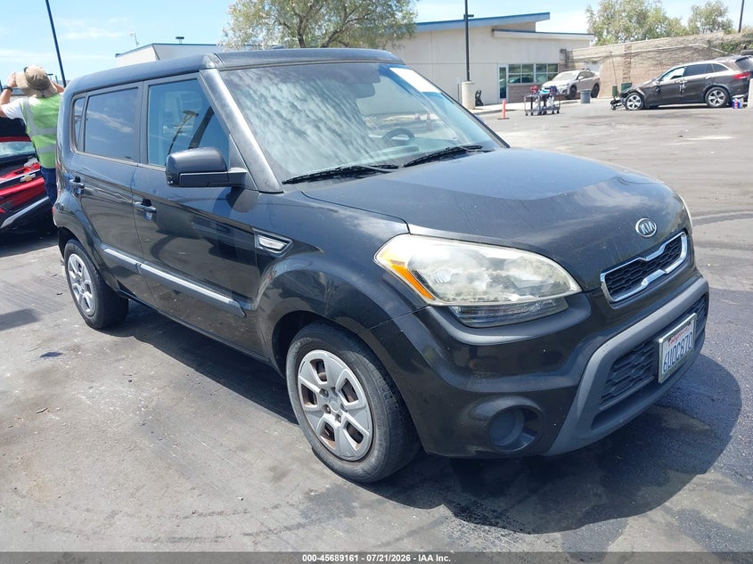 2012 Kia Soul VIN KNDJT2A55C7411410 IAAI salvage auction — REAR END, Salvage Title, sold $975 on 2026-07-31 (photo 1)