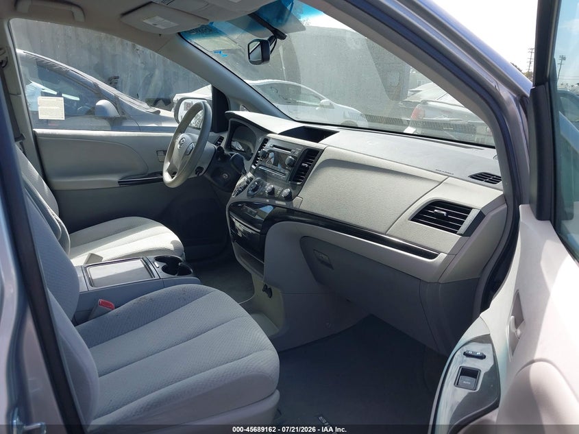 2012 Toyota Sienna VIN 5TDKK3DC8CS237555 IAAI salvage auction — FRONT END, Salvage Title, sold $1,800 on 2026-08-01 (photo 5)