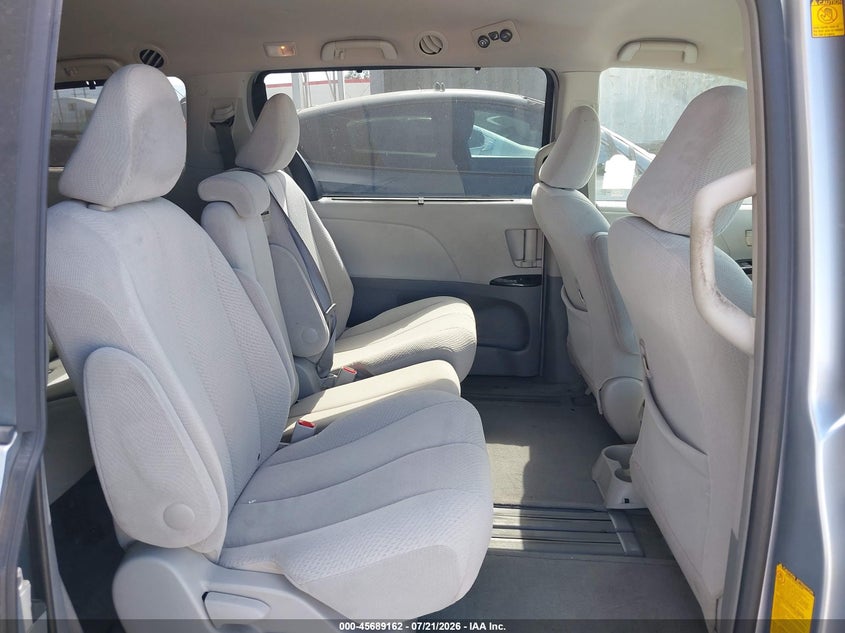 2012 Toyota Sienna VIN 5TDKK3DC8CS237555 IAAI salvage auction — FRONT END, Salvage Title, sold $1,800 on 2026-08-01 (photo 8)