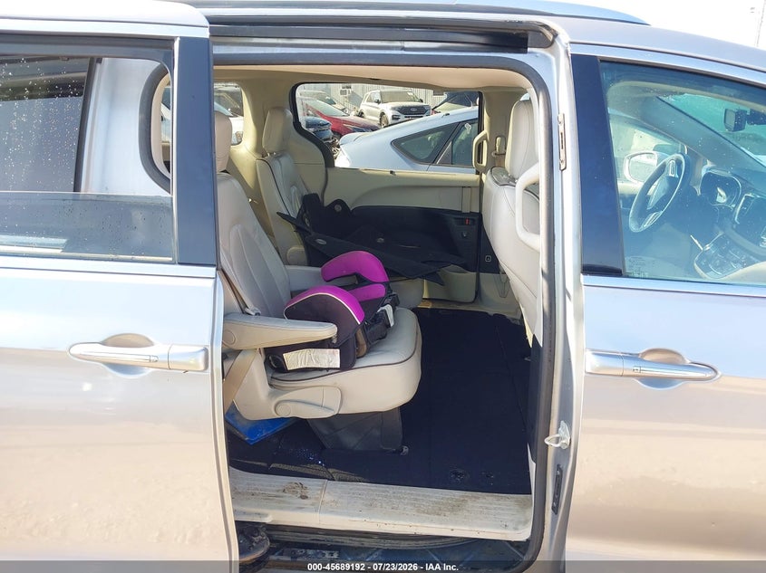 2020 Chrysler Pacifica VIN 2C4RC1GGXLR144138 IAAI salvage auction — WATER/FLOOD, Wait Title, sold $2,450 on 2026-08-27 (photo 8)