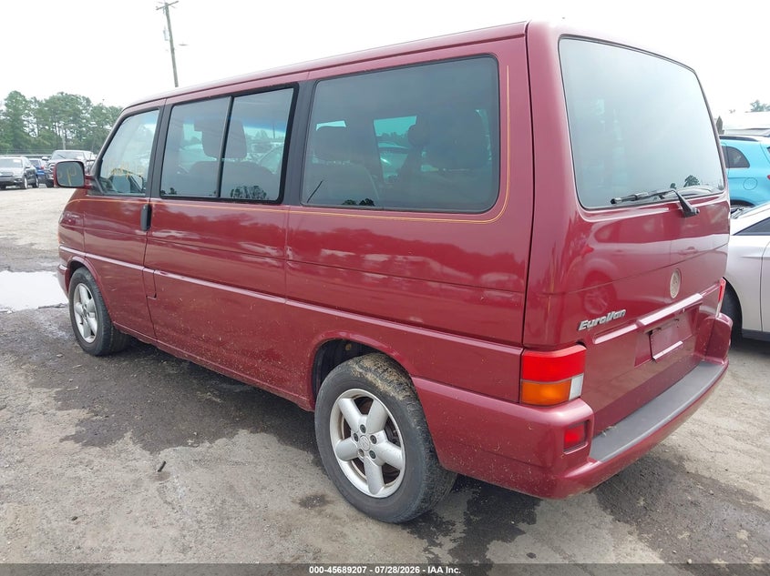 2002 Volkswagen Eurovan VIN WV2MB47022H091884 IAAI salvage auction — NORMAL WEAR, Clear (Virginia), sold $975 on 2026-08-08 (photo 3)