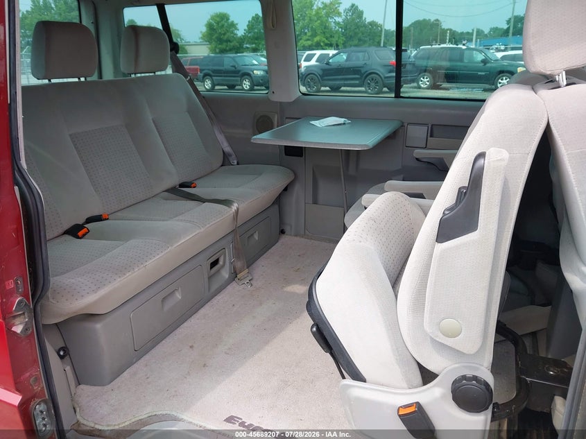 2002 Volkswagen Eurovan VIN WV2MB47022H091884 IAAI salvage auction — NORMAL WEAR, Clear (Virginia), sold $975 on 2026-08-08 (photo 8)