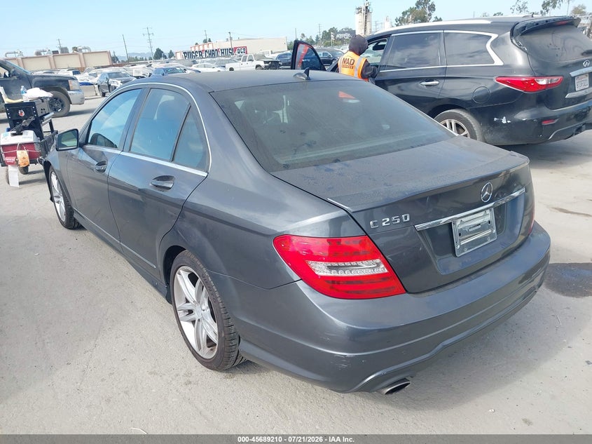 2013 Mercedes-benz C-klasse VIN WDDGF4HB3DR269935 IAAI salvage auction — LEFT FRONT, Salvage Title, sold $1,900 on 2026-08-19 (photo 3)