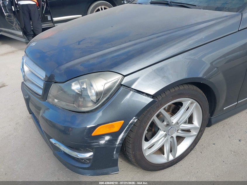 2013 Mercedes-benz C-klasse VIN WDDGF4HB3DR269935 IAAI salvage auction — LEFT FRONT, Salvage Title, sold $1,900 on 2026-08-19 (photo 6)