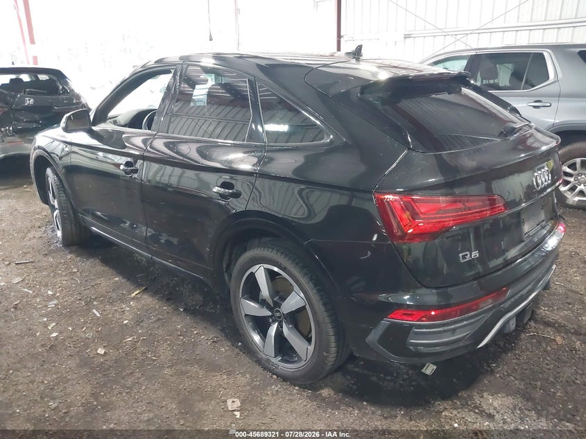 2022 Audi Q5 sportback VIN WA15ABFY7N2046085 IAAI salvage auction — RIGHT SIDE, Salvage (Virginia), sold $17,500 on 2026-08-13 (photo 3)
