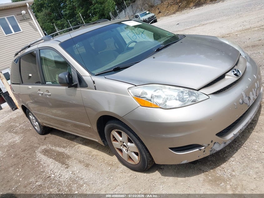 2008 Toyota Sienna VIN 5TDZK23C18S158987 IAAI salvage auction — NORMAL WEAR, Clear (Pennsylvania), sold $400 on 2026-07-28 (photo 1)