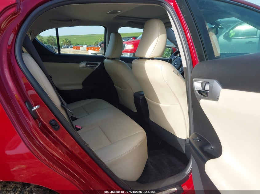 2011 Lexus Ct 200h VIN JTHKD5BH5B2002765 IAAI salvage auction — NORMAL WEAR, Clear (Florida), sold $1,650 on 2026-07-28 (photo 8)