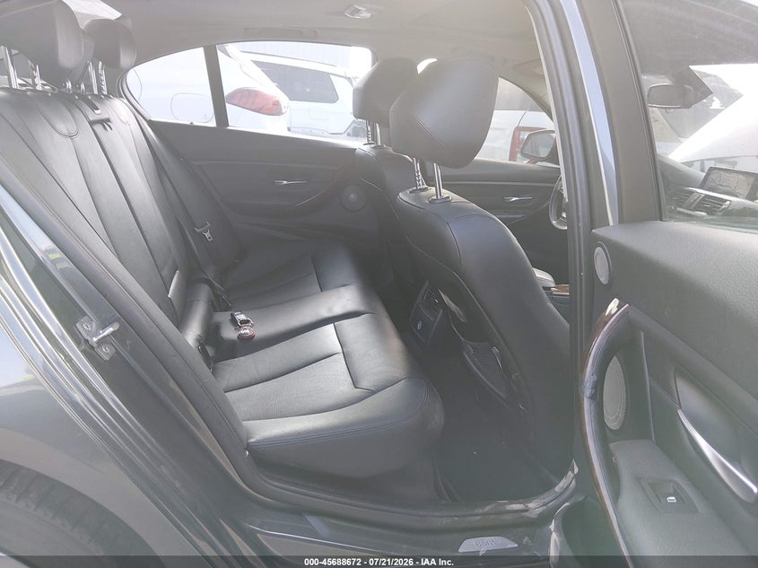 2013 BMW Activehybrid 3 VIN WBA3F9C54DF483886 IAAI salvage auction — NORMAL WEAR, Original (Texas), sold $500 on 2026-07-28 (photo 8)