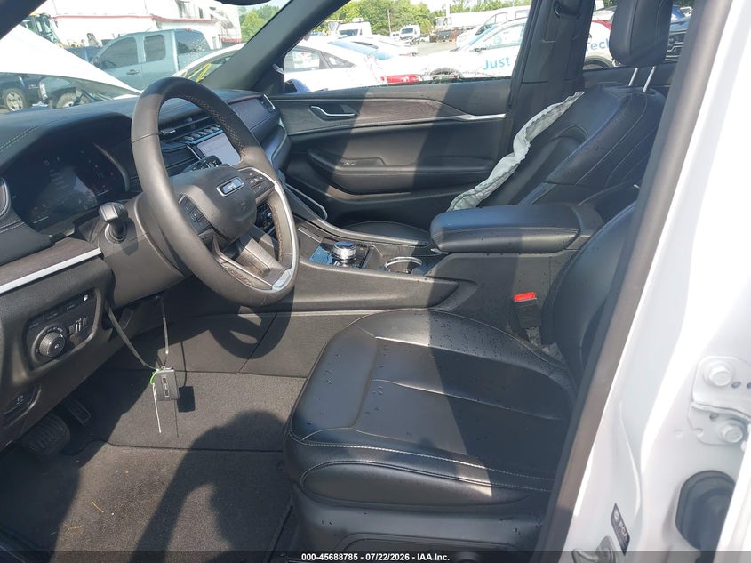 2024 Jeep Grand cherokee VIN 1C4RJYB62RC181490 IAAI salvage auction — RIGHT SIDE, Enterprise Vehicles Clear Only (Maryland), sold $9,200 on 2026-07-29 (photo 5)