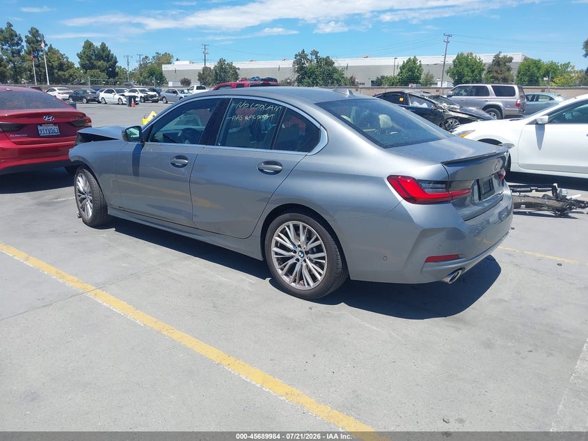 2024 BMW 3er VIN 3MW69FF04R8E71174 IAAI salvage auction — FRONT END, Wait Title, sold $9,700 on 2026-08-24 (photo 3)