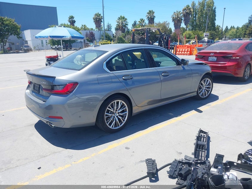 2024 BMW 3er VIN 3MW69FF04R8E71174 IAAI salvage auction — FRONT END, Wait Title, sold $9,700 on 2026-08-24 (photo 4)