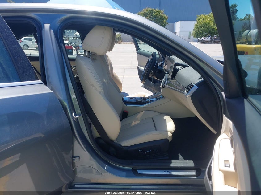 2024 BMW 3er VIN 3MW69FF04R8E71174 IAAI salvage auction — FRONT END, Wait Title, sold $9,700 on 2026-08-24 (photo 5)
