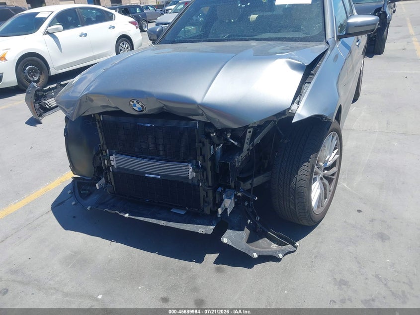 2024 BMW 3er VIN 3MW69FF04R8E71174 IAAI salvage auction — FRONT END, Wait Title, sold $9,700 on 2026-08-24 (photo 6)