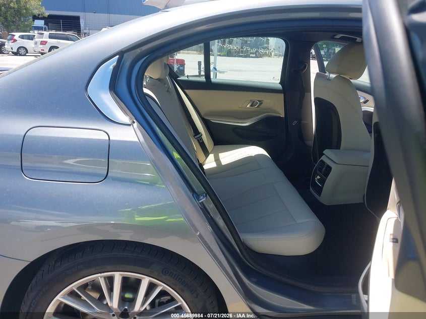 2024 BMW 3er VIN 3MW69FF04R8E71174 IAAI salvage auction — FRONT END, Wait Title, sold $9,700 on 2026-08-24 (photo 8)