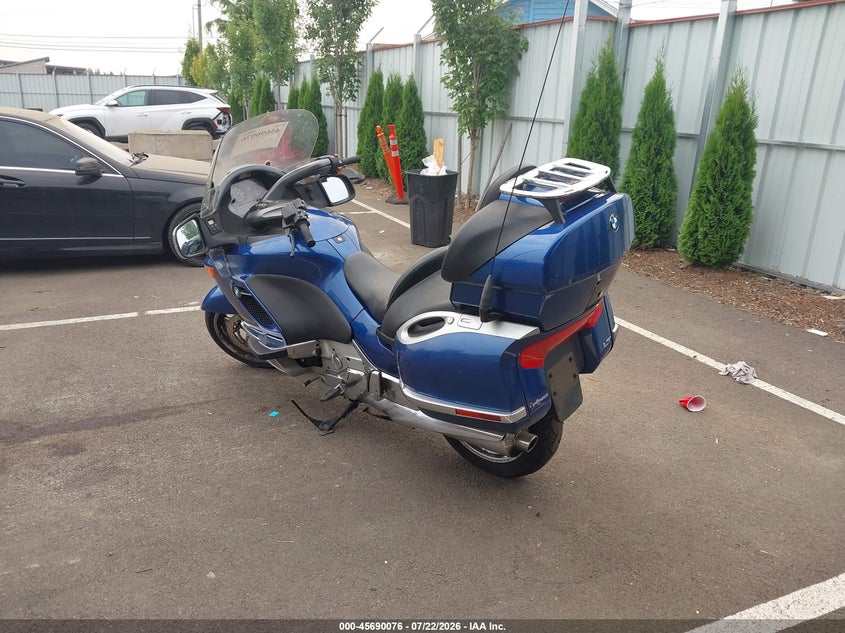 2000 BMW K 1200 VIN WB10555A2YZD74682 IAAI salvage auction — NORMAL WEAR, Clear (Oregon), sold $625 on 2026-07-28 (photo 3)