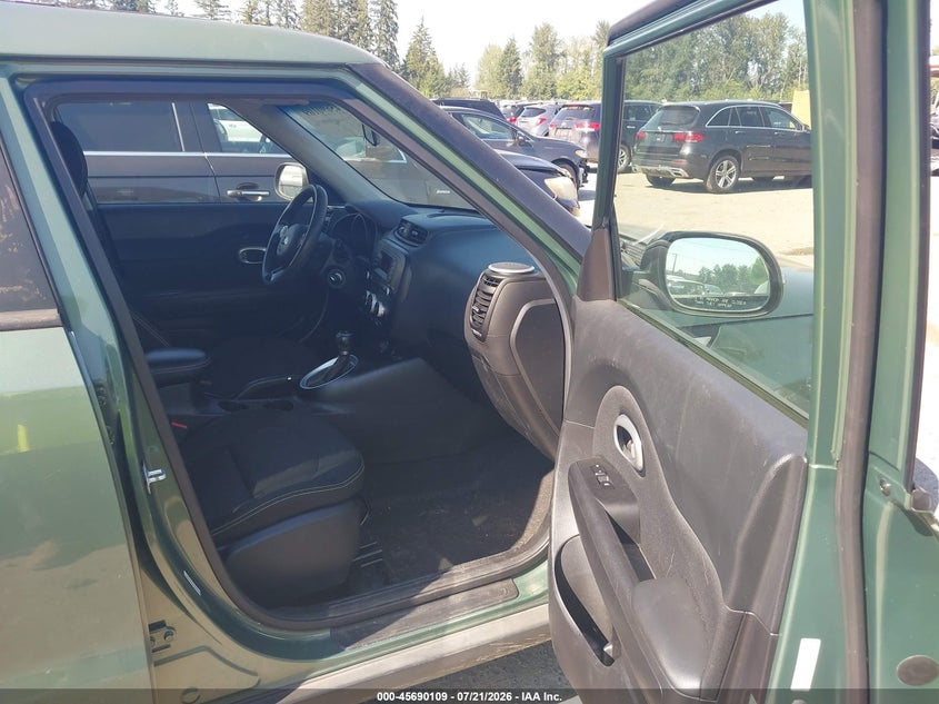 2014 Kia Soul VIN KNDJP3A58E7047853 IAAI salvage auction — NORMAL WEAR, Clear (Washington), sold $25 on 2026-07-29 (photo 5)