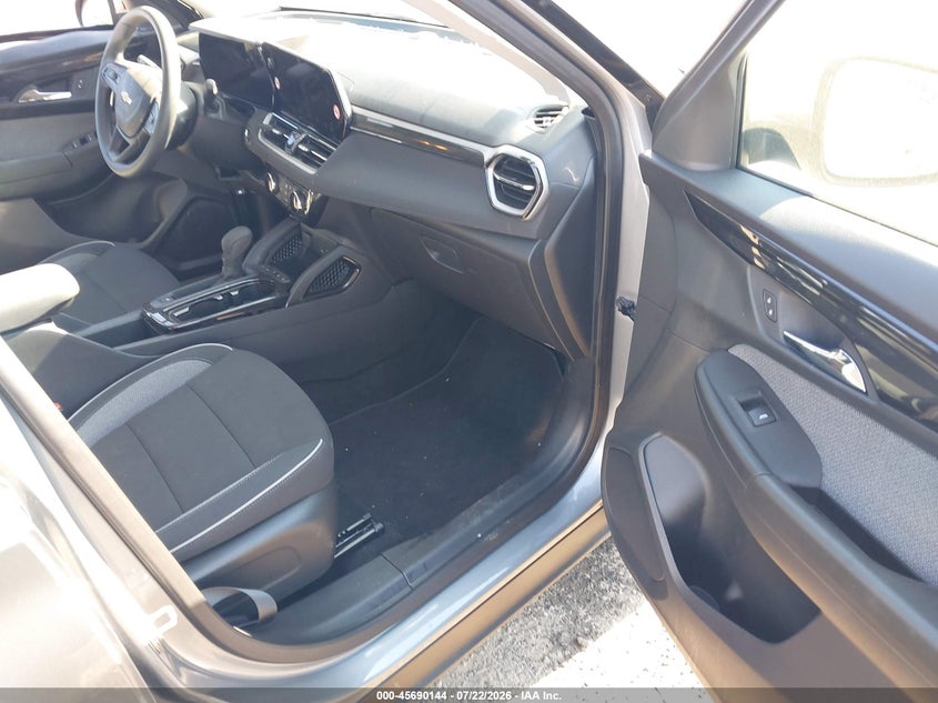 2026 Chevrolet Trailblazer VIN KL79MPSL8TB174223 IAAI salvage auction — LEFT FRONT, Wait Title, sold $25 on 2026-07-29 (photo 5)