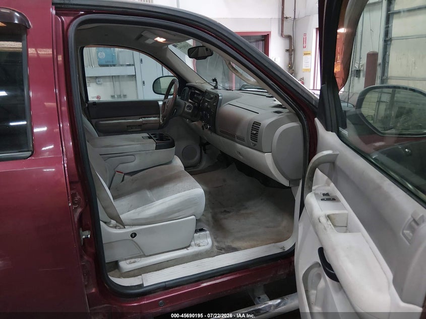 2008 Gmc Sierra 1500 VIN 2GTEK13C581318949 IAAI salvage auction — RIGHT FRONT, Salvage (Idaho), sold $2,450 on 2026-09-11 (photo 5)