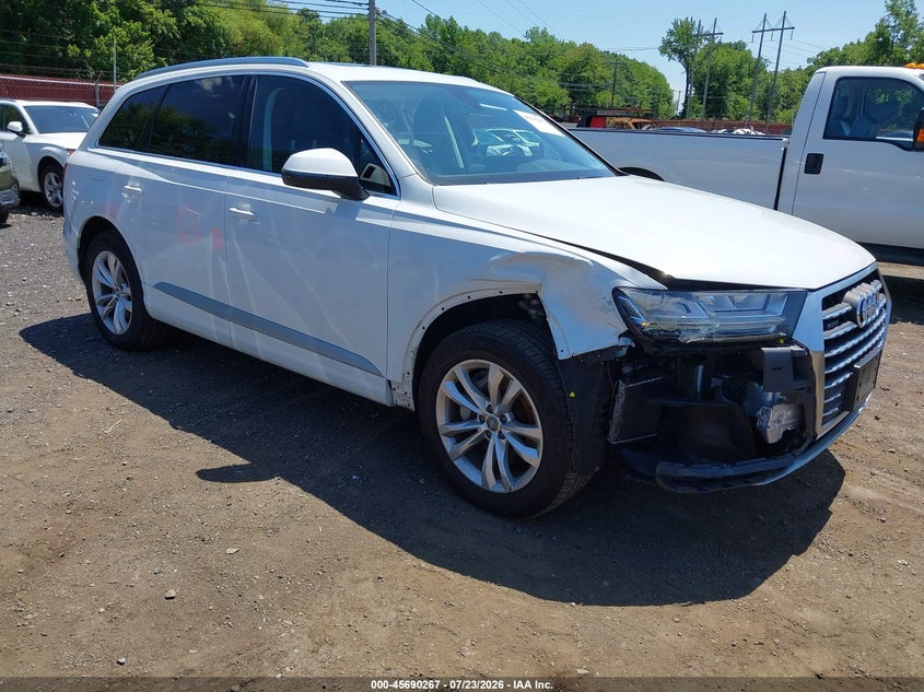 2018 Audi Q7 VIN WA1LAAF71JD047756 IAAI salvage auction — FRONT END, Salvage Title, sold $7,500 on 2026-08-26 (photo 1)