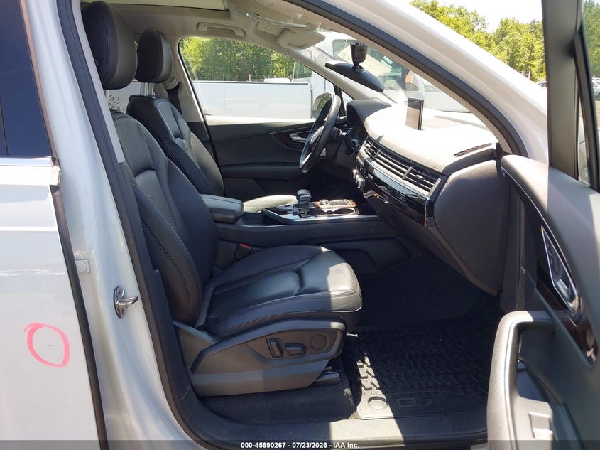 2018 Audi Q7 VIN WA1LAAF71JD047756 IAAI salvage auction — FRONT END, Salvage Title, sold $7,500 on 2026-08-26 (photo 5)