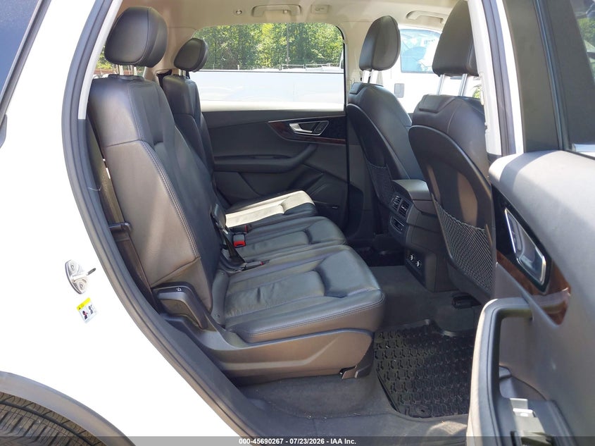 2018 Audi Q7 VIN WA1LAAF71JD047756 IAAI salvage auction — FRONT END, Salvage Title, sold $7,500 on 2026-08-26 (photo 8)