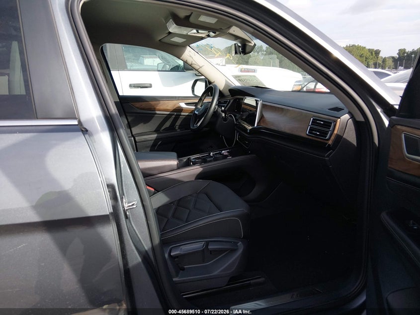 2025 Volkswagen Atlas VIN 1V2WR2CA5SC522526 IAAI salvage auction — FRONT END, Enterprise Vehicles Clear Only (Texas), sold $8,700 on 2026-07-29 (photo 5)